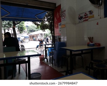 懐かしい昭和の町並み大衆食堂 22451034336 の写真・イラスト素材アマナイメージズ