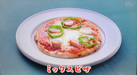 ピザ生地にもなるフォカッチャ・パンのこね方