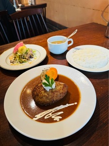 東京でおしゃれな雰囲気 のハンバーグ 見つかる！ネット予約で楽天ポイント貯まる！-楽天ぐるなび