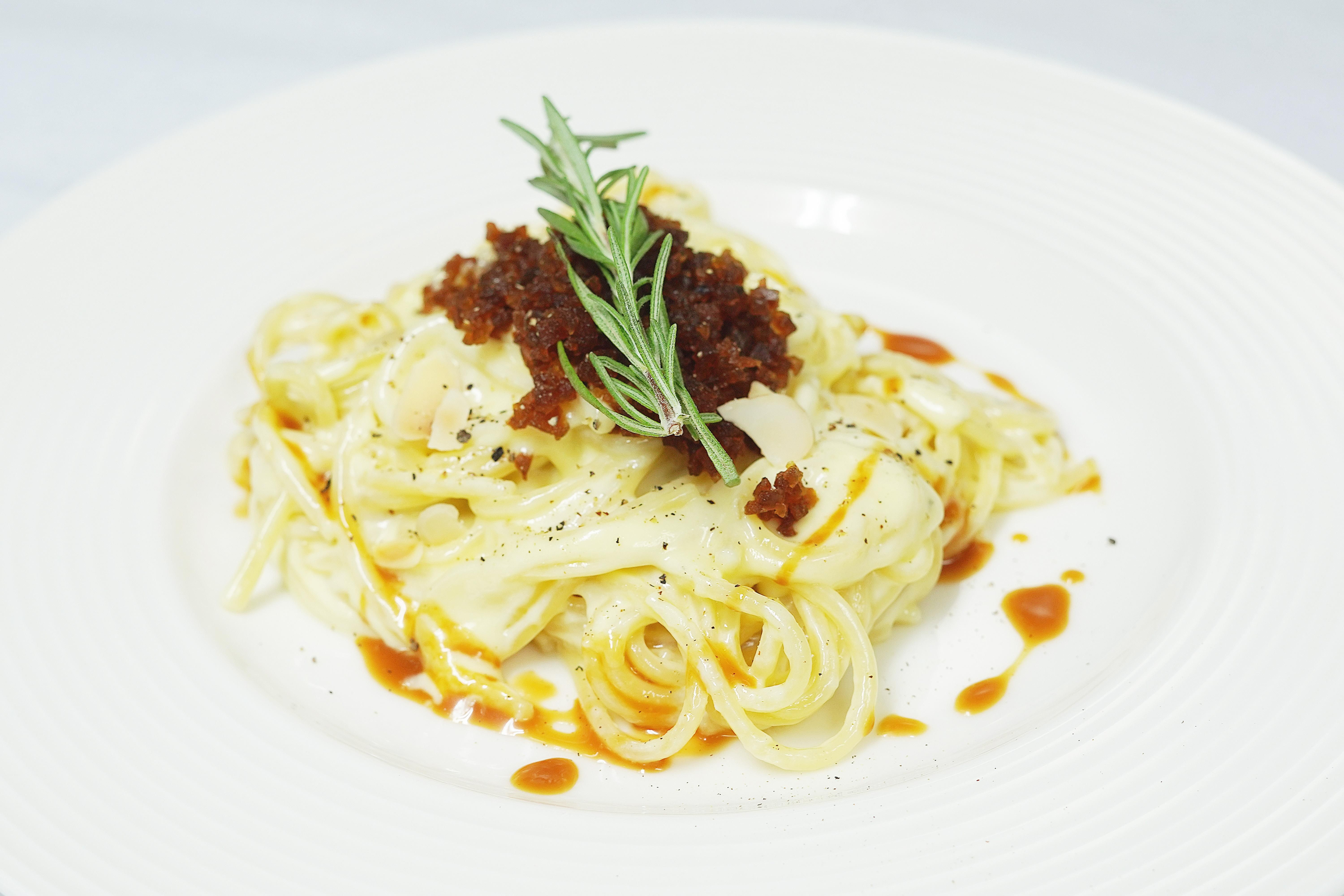 スタバ「ココア」の正解カスタム＆味わいレポ アイス・ホット- macaroni