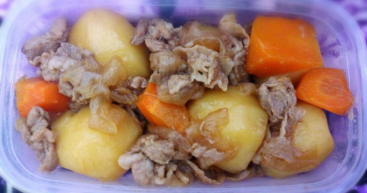 離乳食の肉じゃがはいつからOK？大人からの取り分けや時期別レシピ、保存法までを解説HugKum はぐくむ