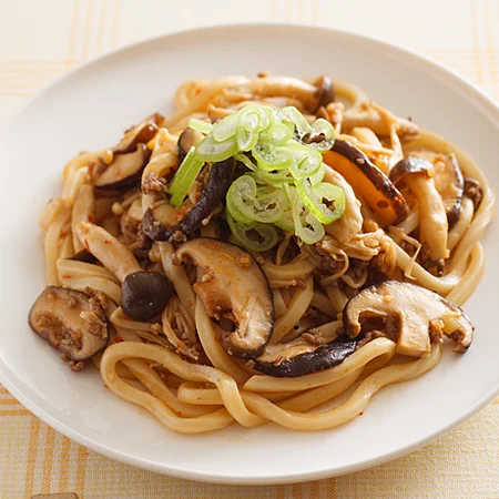 秋野菜のごま味噌マヨ焼きうどん - レシピナビ