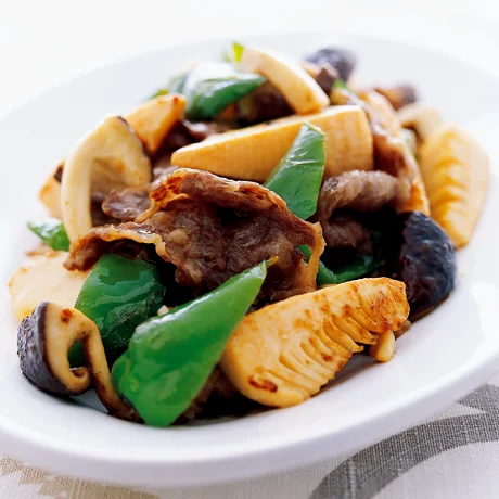 牛こま切れ肉で簡単♪わが家で人気の「チンジャオロースー」