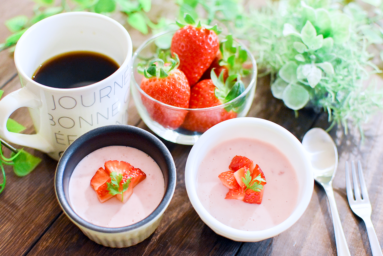 たっぷりいちごババロア