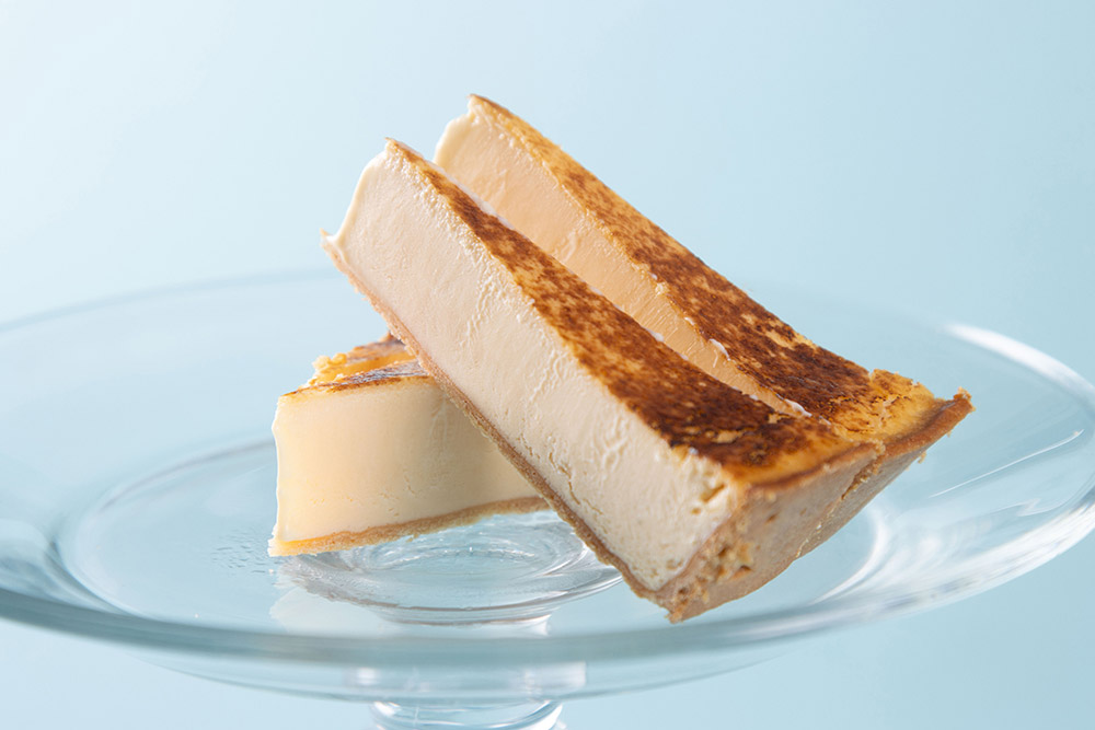 新宿 Afterallcoffee 行列のできるとろけるバスクチーズケーキ