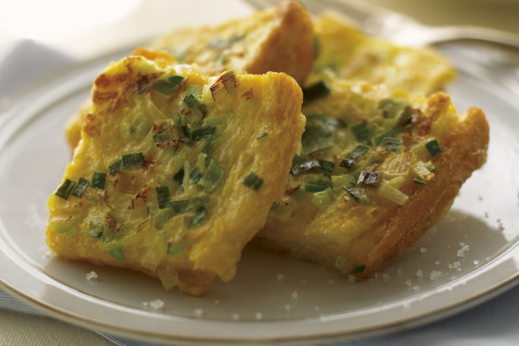 たっぷりネギがシャキシャキ！ 豚こまのネギ塩炒め