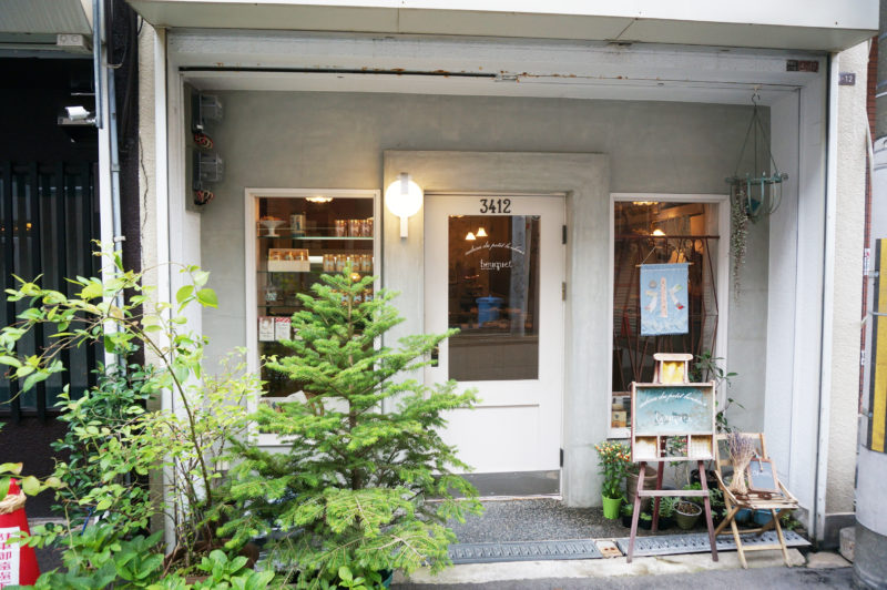 パティスリー アンティーク」イメージのデザイン事例 店舗デザイン.COM