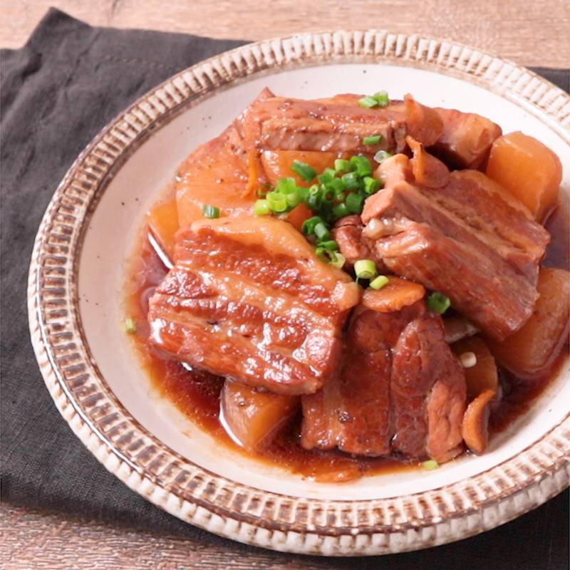 牛すね肉と大根の甘辛煮込み