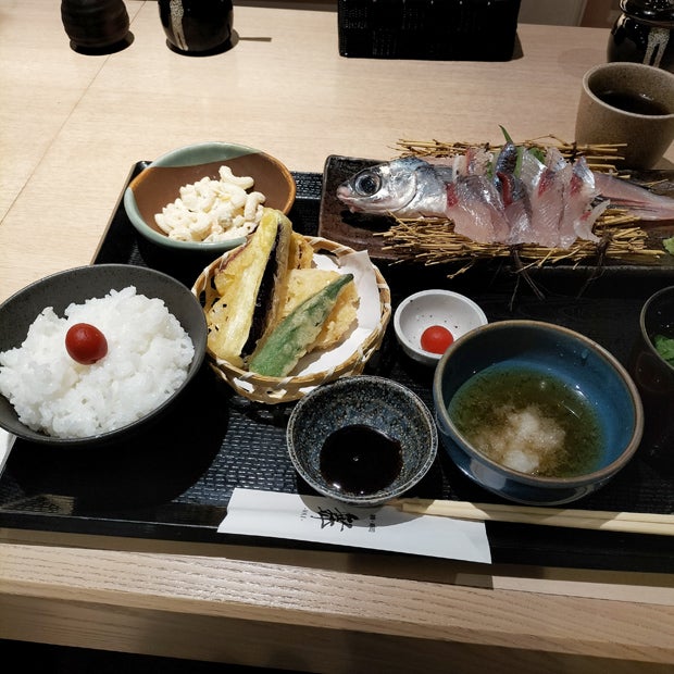 初夏を告げる「どじょう」がおいしい東京・浅草のお店 どぜう飯田屋 ヒトサラ