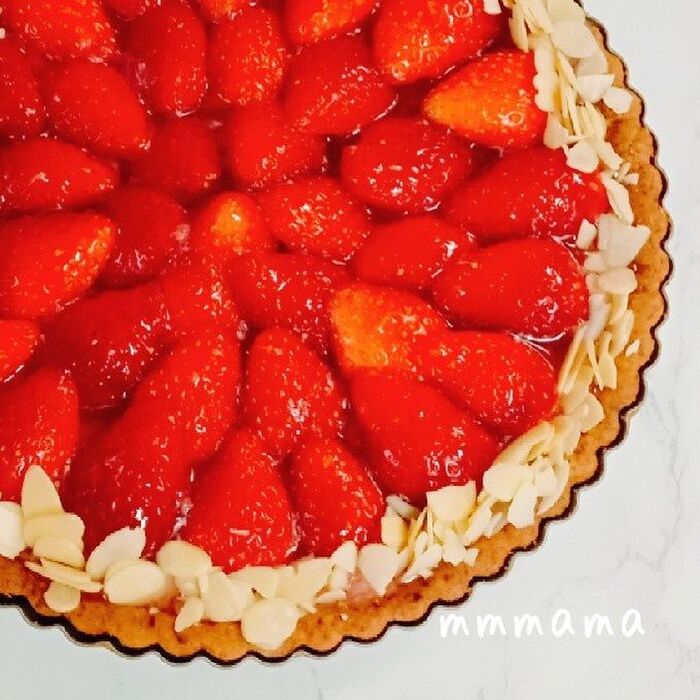 冷蔵でお届け 軽井沢農園パティスリーから完熟いちごタルト4号サイズ 2‐4人分※到着日にお召し上がりください無料メッセージカード、無料プレート付き敬老の日 -atTerrace軽井沢 - プレゼント＆ギフトのギフトモール