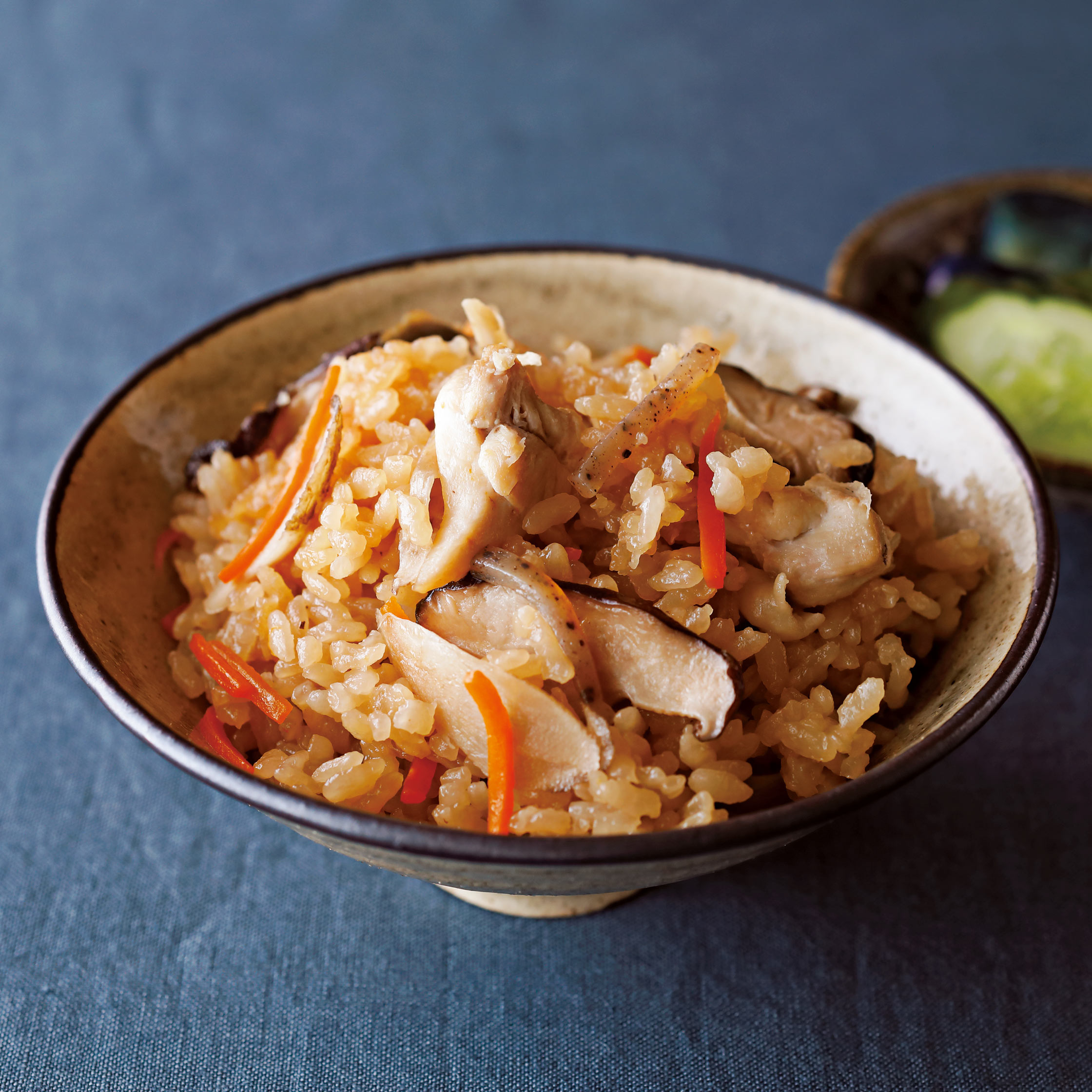 少ない材料でも美味い！後混ぜ炊き込みご飯