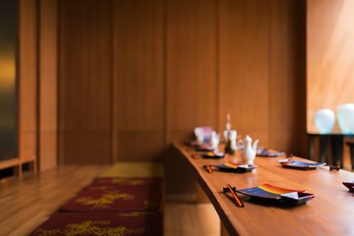 居酒屋の「お通し」、拒否したらいくら安くなるか - 日本経済新聞