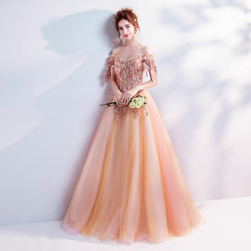 食事会・記念日ディナー向けのレンタルドレス結婚式パーティーのレンタルドレスはワンピの魔法