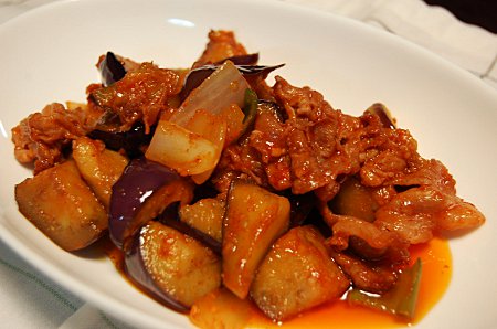 ★生のみょうがをたっぷりのせて。豚肉と茄子の甘辛炒め★