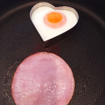 朝マック エスニック風⁉ソーセージエッグマフィンを作ってみた 進化系再現レシピ