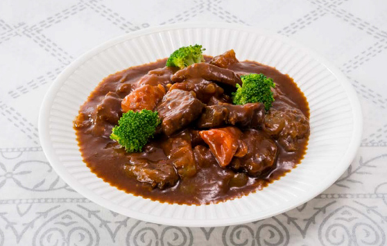 牛すね肉の赤ワイントマト煮込み ルー不使用のビーフシチューほっこりおうちごはん