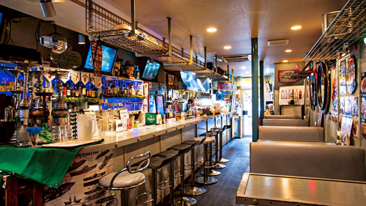 横須賀のドブ板通りでの食べ歩き体験2025 年のリアルなLemon8ユーザー体験