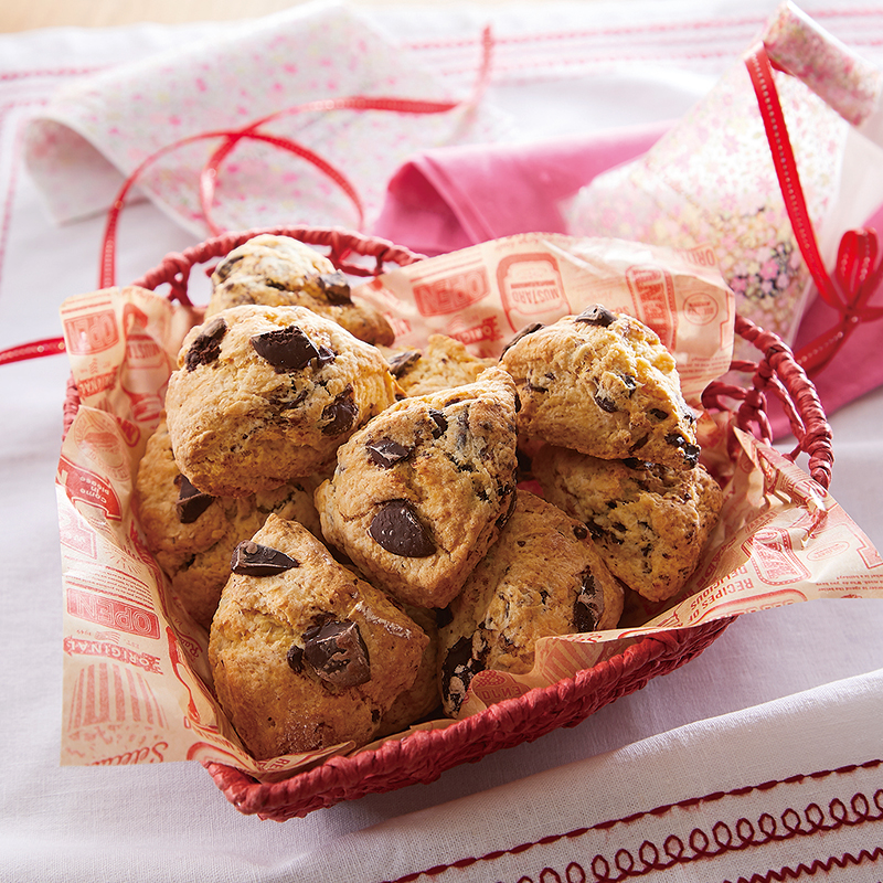 スコーンパラダイス」個性豊かなスコーンが池袋東武に集結、“焼き芋ブリュレ”やチーズ香るおかず系も - ファッションプレス