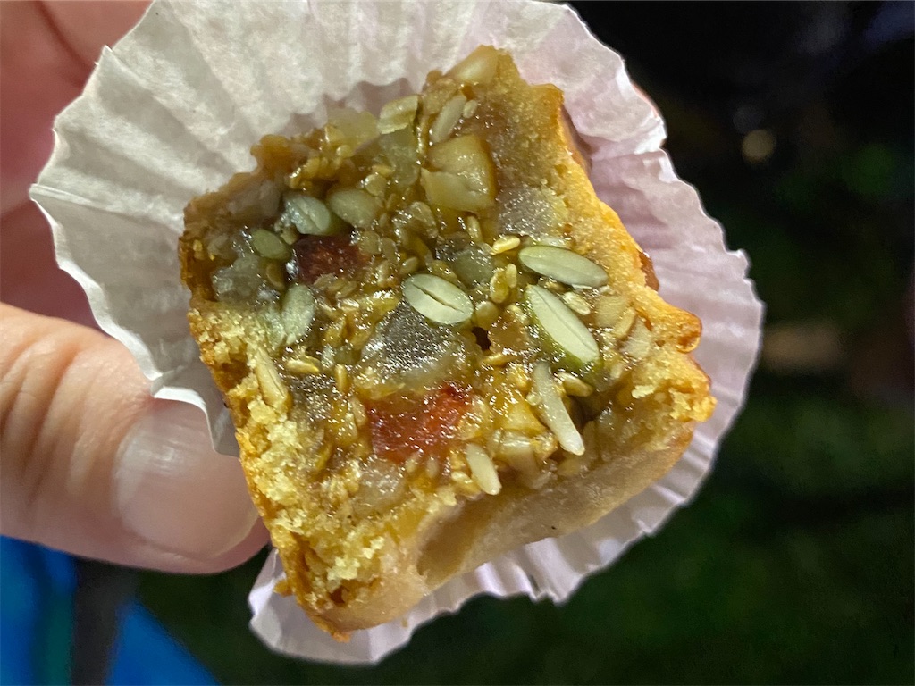 500円もするのにめっちゃまずい⁉ベトナムの月餅 EZ★TV90 ベトナムの文化紹介～中秋節～ Bánh trungthu バインチュントゥベトナムグルメ