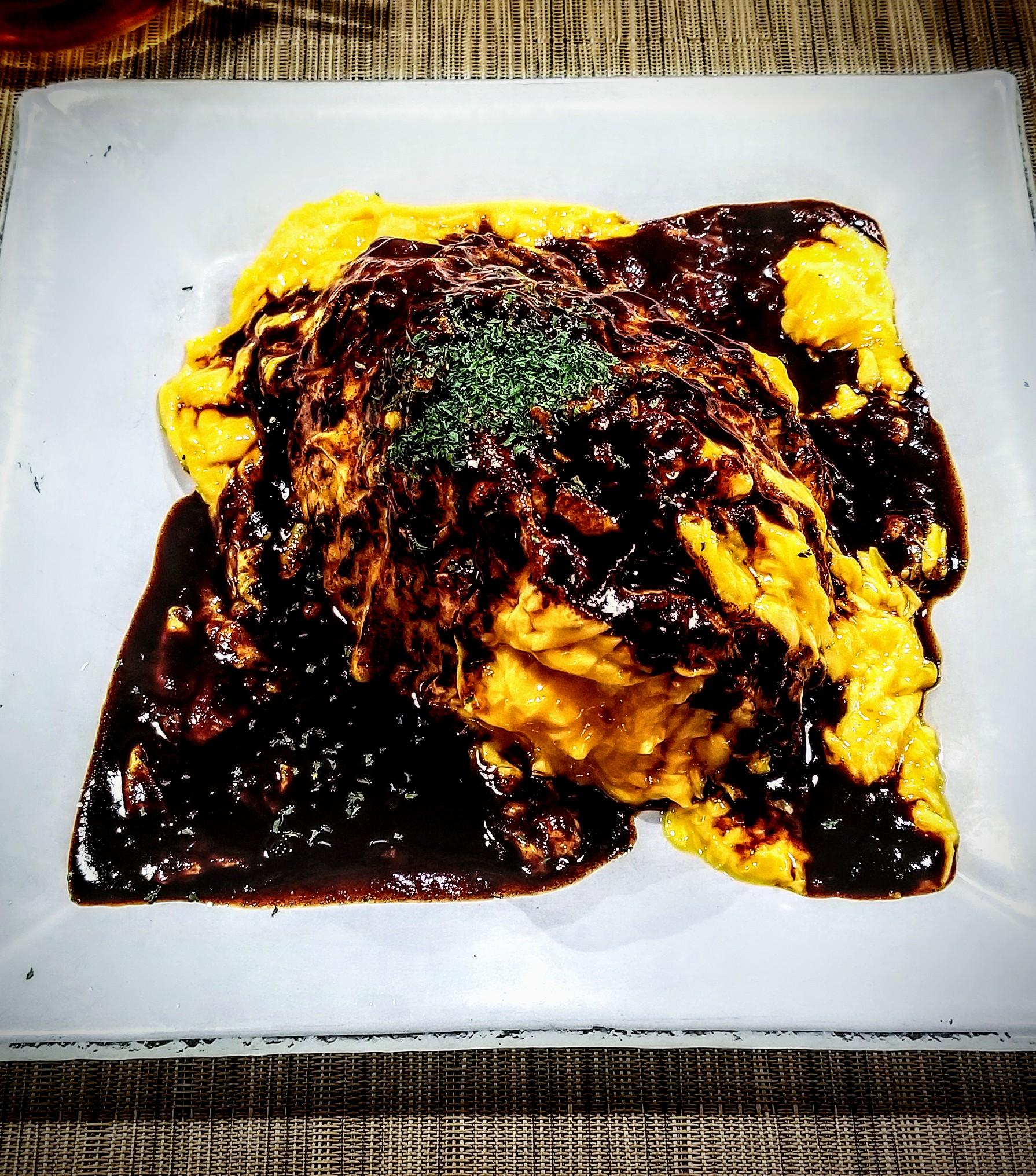 味コスパなどお店詳細はこちら👇,キチキチオムライス, ふわふわ卵の逆さオムライス2,700円, 予約が取れない人気店！,世界中から愛されるオムライス🍳, 路地裏にひっそりとお店があって、, 奇跡的に当日席をゲットし、念願のキチキチさんへ！,ほとんどのお客さんが海外の方で店内は大盛り上がり！, 幸村シェフのパフォーマンスは圧巻だった🥺,