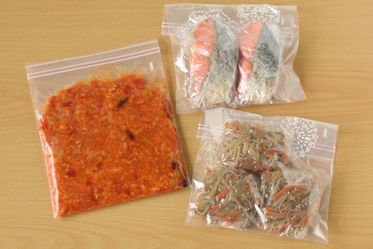 知って得する！ カレーの冷凍方法、冷凍保存期間、解凍方法を紹介- 急速冷凍機の厳選比較サイト「春夏秋凍」