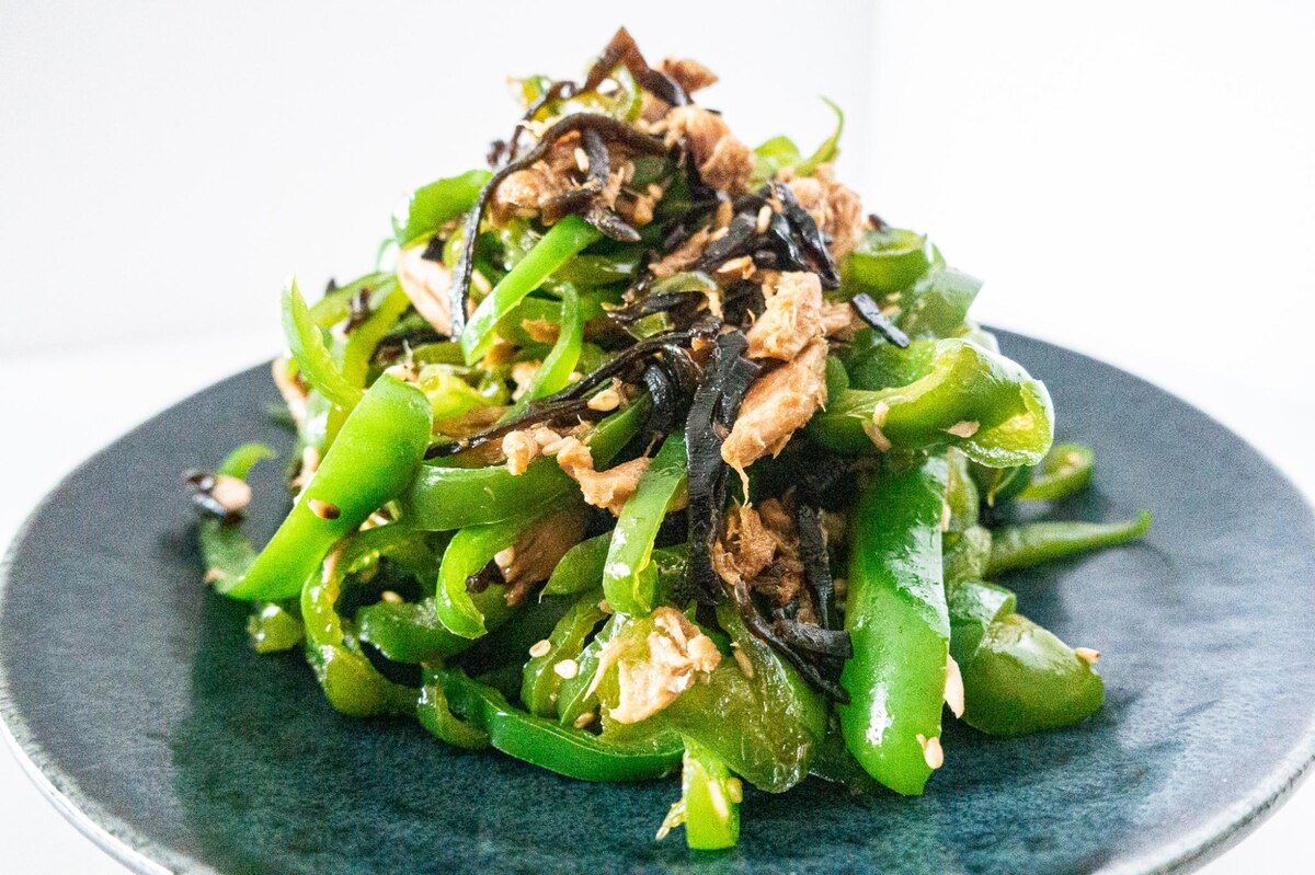 やみつき！ツナマヨピーマンの塩昆布和え