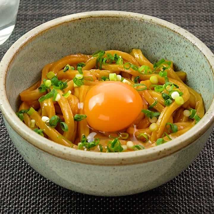 こってり濃厚！ めんつゆごま油うどん