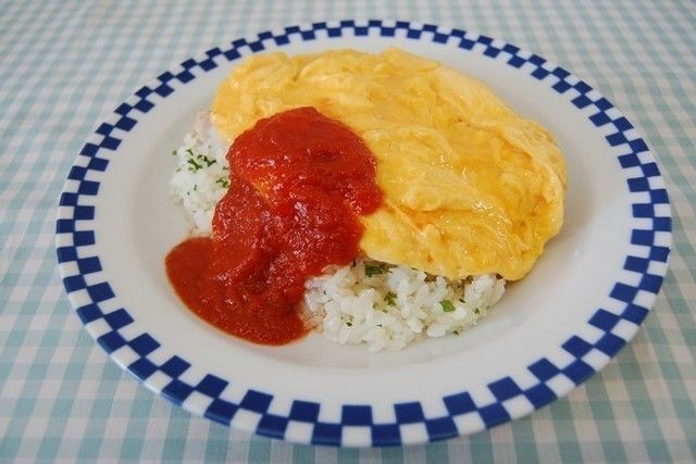 市販のハヤシソースでハヤシオムライス、巻くレシピ - 魚料理と簡単レシピ