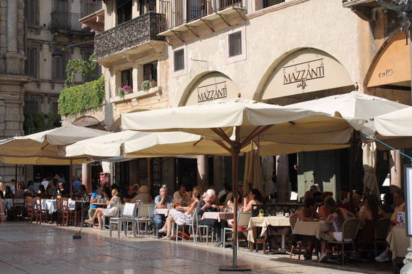 イタリアを感じられる！？新宿御苑前「TSUBASA COFFEE」イタリア人フードライター・マッシのイチ推し