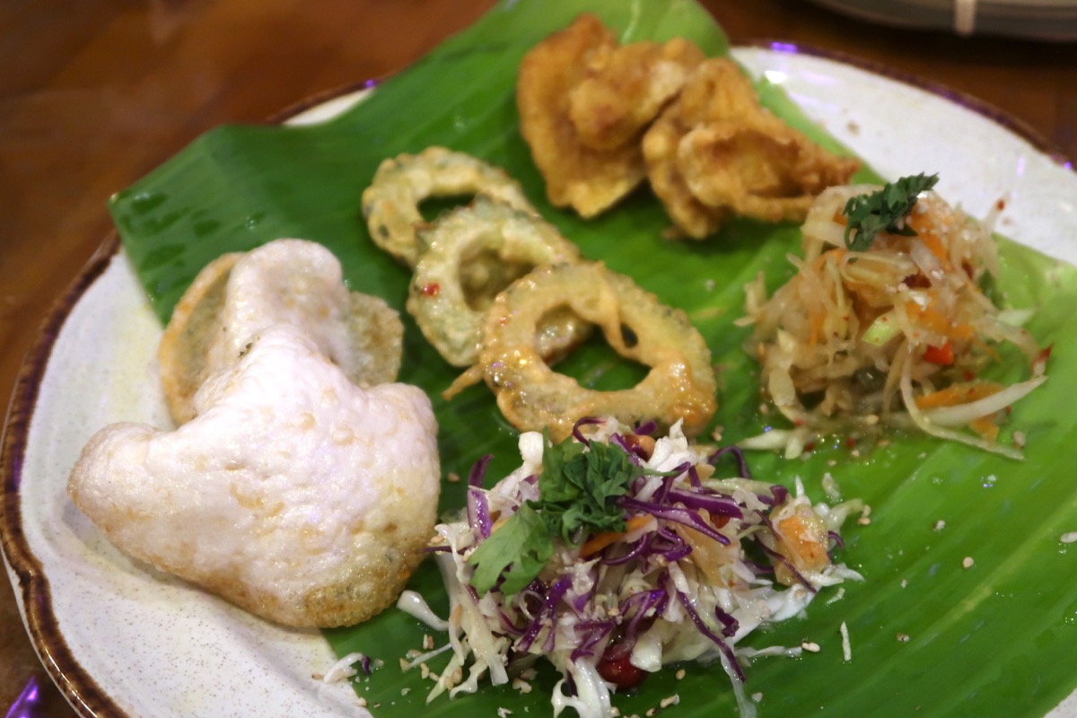 那覇市「マンダレー食堂」栄町でおいしいミャンマー料理が食べられる居心地良い酒場。 - 毎日ビール.jp