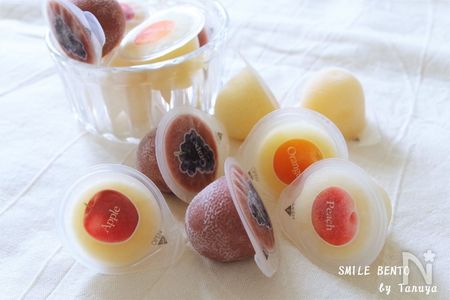 保冷剤代わりに冷凍してお弁当に入れるみかんゼリー愛してる材料・みかんゼリー4号缶 ・ゼラチン10g MORINAGAクックゼラチン5g×２袋・ダイソーのフリーザーバッグSS ネット上の何処かるこぽ 動くLINEスタンプ＆絵文字と漫画とみんなのフォトギャラリーと