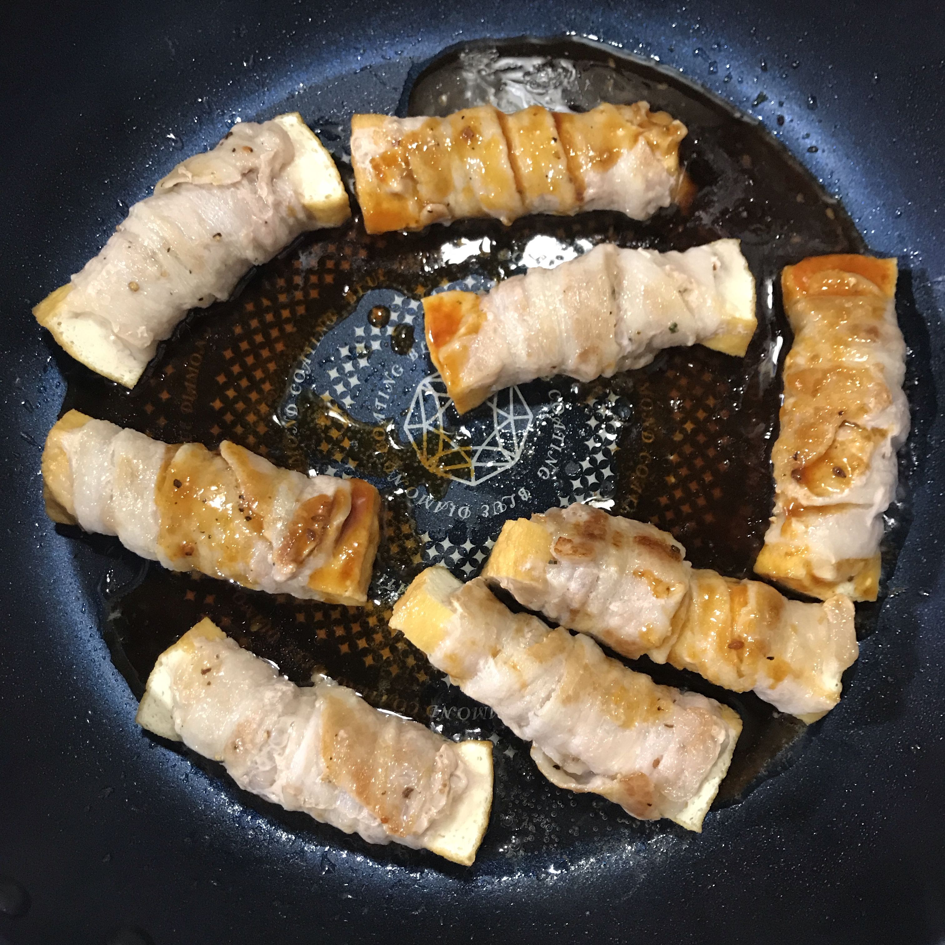 お弁当のおかずにも！厚揚げの肉巻き