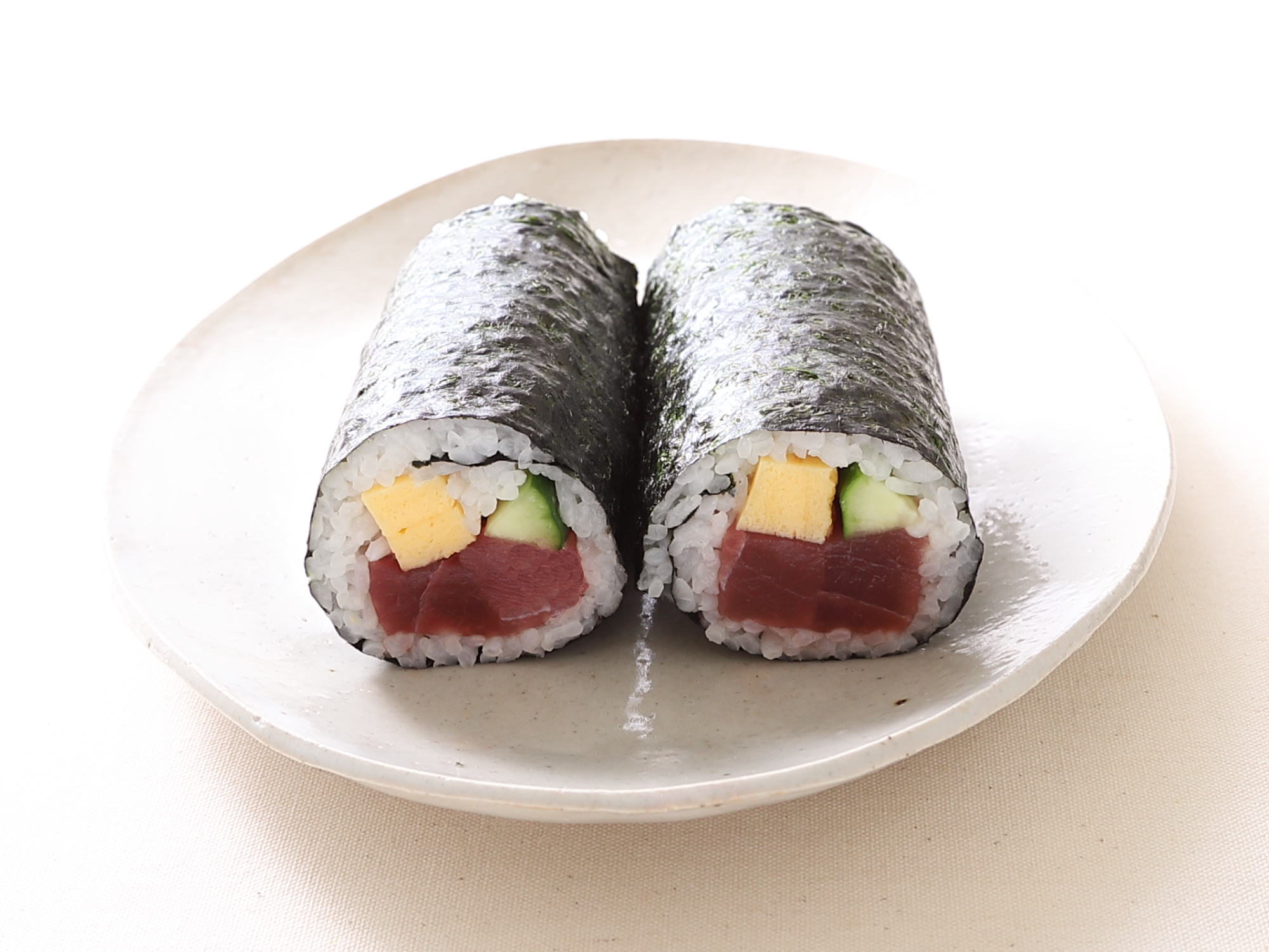 １２種類の具材が１度に楽しめる「海鮮恵方巻」など全４種をご用意手作業にこだわって丁寧に手巻きする『恵方巻』のご予約受付中～「海鮮恵方巻」の引換券が当たる！SNSプレゼントキャンペーン開催～プレスリリース沖縄タイムス＋プラス