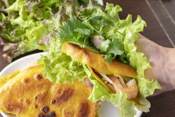 ベトナム風お好み焼き「バインセオ」で７０年の歴史をもつ名店「バインセオ４６Ａ」の調理場で美味しさの秘密をチェックしてきました