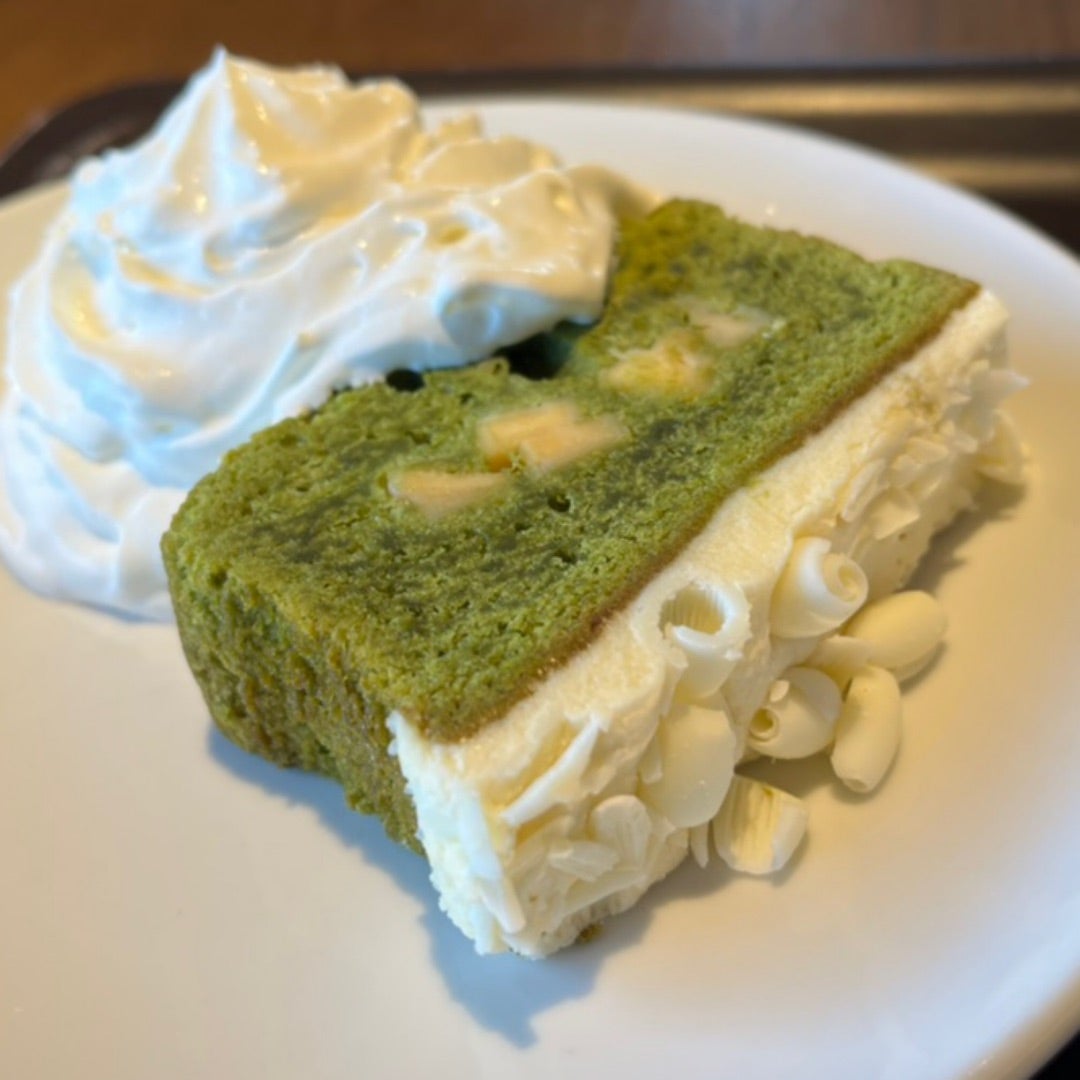 ❁簡単抹茶とホワイトチョコのパウンドケーキ