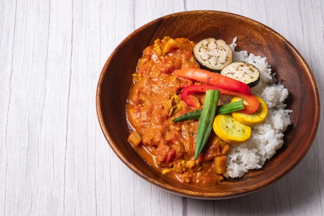 暑い夏は、何といっても辛いもの！！公式 WEB・動画・グラフィック 広告制作会社シェルパ