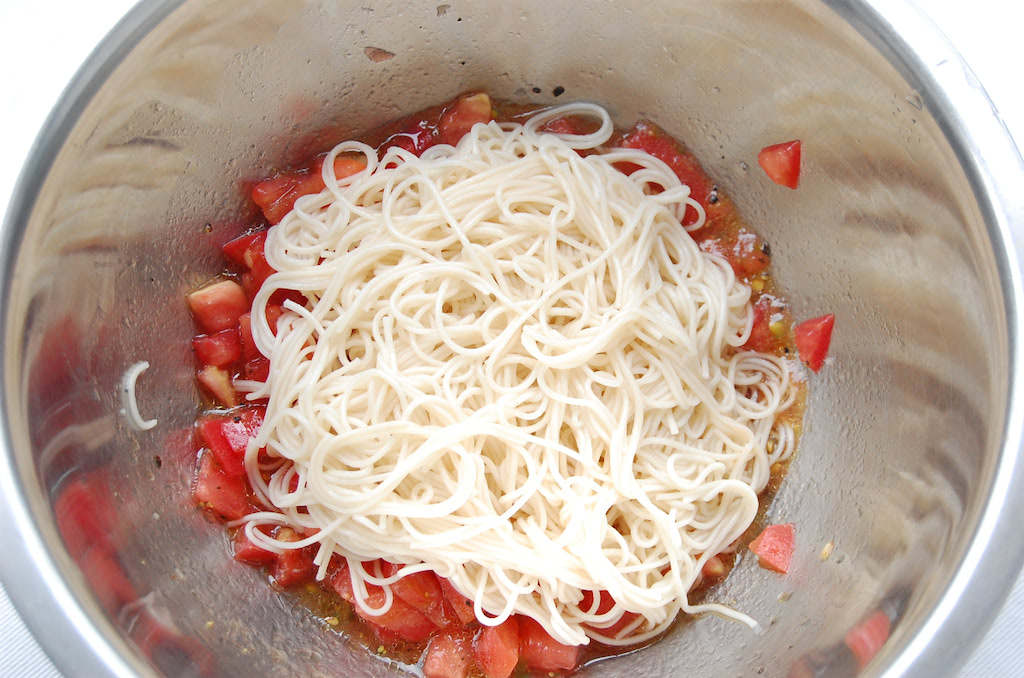 リュウジレシピ 何と「塩」不要！白だしが押し出してる「まるごとトマトそうめん」に挑戦！トマトたっぷり♡『あたらしい日日』こんな時代のニューノーマルな暮らし方。食と農、生活情報をお届けします