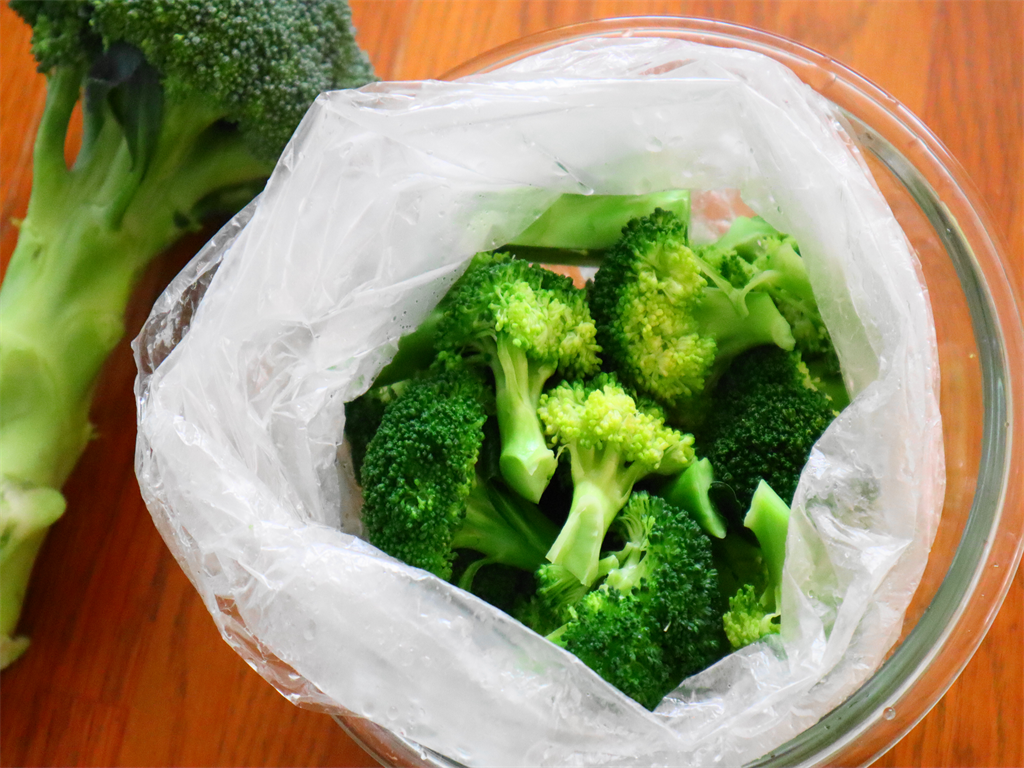栄養を逃さないブロッコリーのレンジ調理法