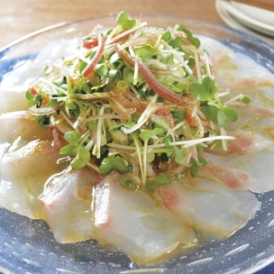 味噌ドレッシングでハマチのカルパッチョ