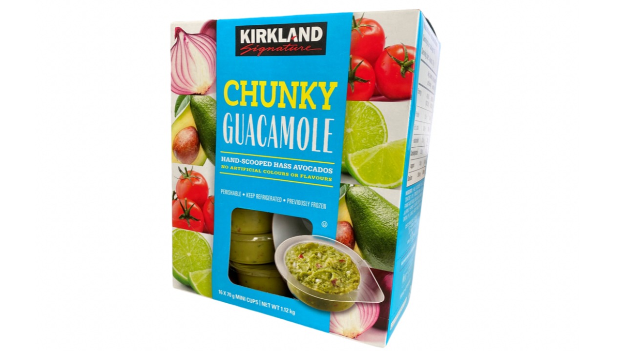 コストコとのワカモレ WHOLLY ペースト状 と チャンキータイプとあり 最近はチャンキータイプばかりのようなのですが フォロワーさんに聞いたところWHOLLYもまだあるみたいです！ というわけで 比較をしてみました。 味も結構違います。 WHOLLYの方が甘み強くて