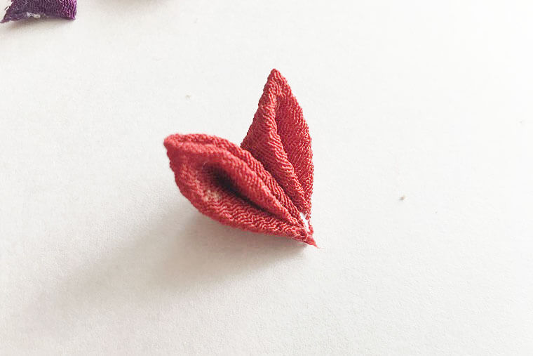 つまみ細工で松竹梅の帯留め - 着物覚書き