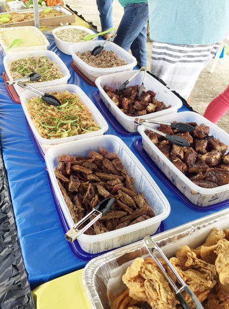 グアム伝統料理🇬🇺 チャモロ料理って知ってる🫢？ 実は日本人の口にめちゃくちゃ合うんですっ☝️🧡 ぜひグアムで食べてみてねっ🥹グアムグルメおすすめグルメ グアム旅行hereweguam