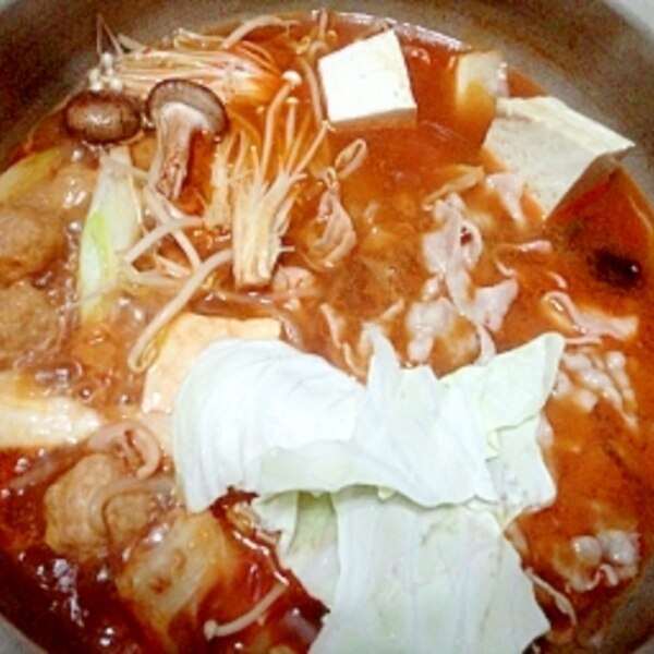 キャベツとにらたっぷり♪豚肉のキムチ鍋マックスバリュ東海 静岡、神奈川、山梨、愛知、三重、岐阜、滋賀の食品スーパ