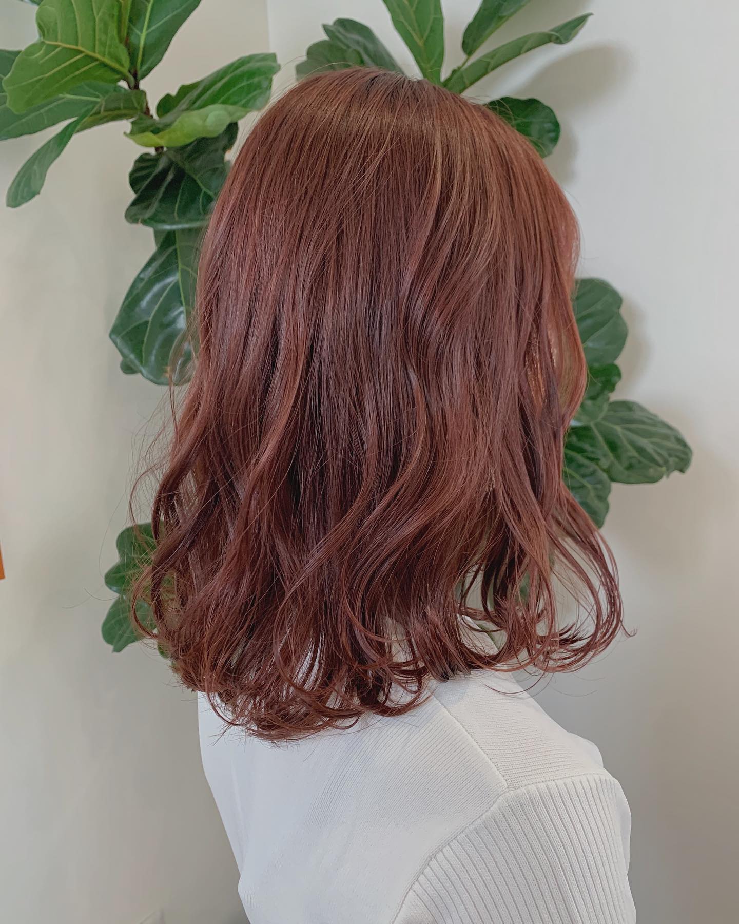 Hinako yamaki - オリーブベージュとピンクベージュ♡ どちらもブリーチなしのベースです◎ 良かったら保存して参考にしてみてください🤍☑︎bleach color ¥13180〜 ☑︎cut &color ¥5980〜 ☑︎one color ¥5400〜ご予約はdm又はホットペッパーからお待ちしてます