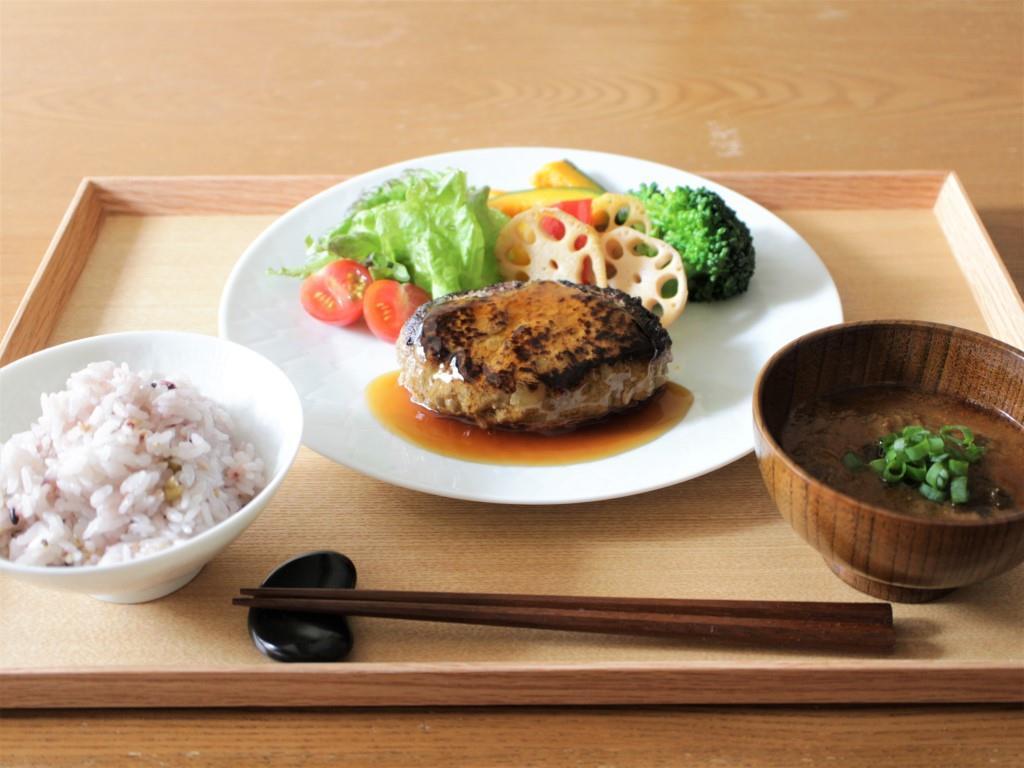 野菜の和風ハンバーグ福岡・博多の和食、会席料理博多料亭稚加榮