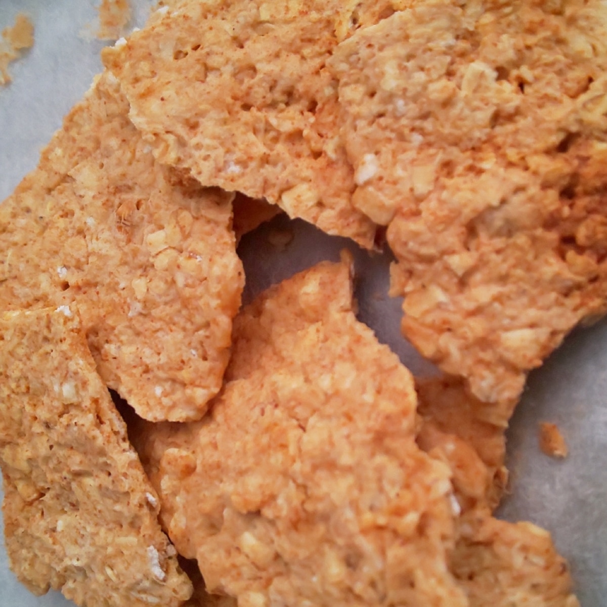 レンジで簡単！5分で作れる犬用オートミールクッキー。卵・砂糖・バター不使用のおやつアレンジ カインズ愛犬レシピ ワンクォール