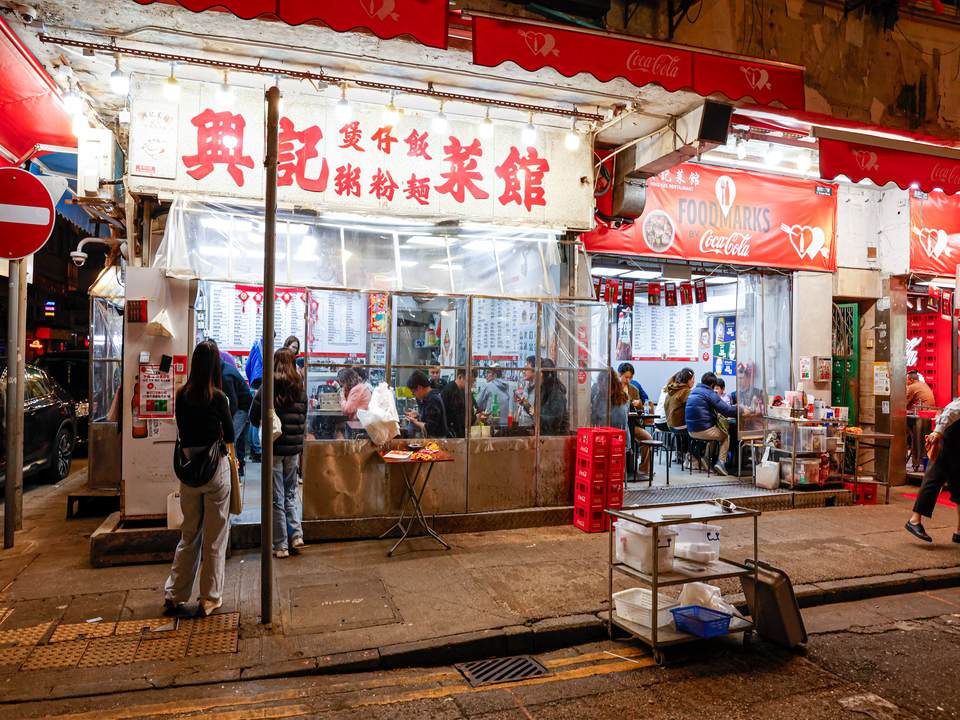 油麻地廟街夜繽紛！夜市美食大攻略神級炸大腸 熱沙咖啡 沙嗲串燒 U Food