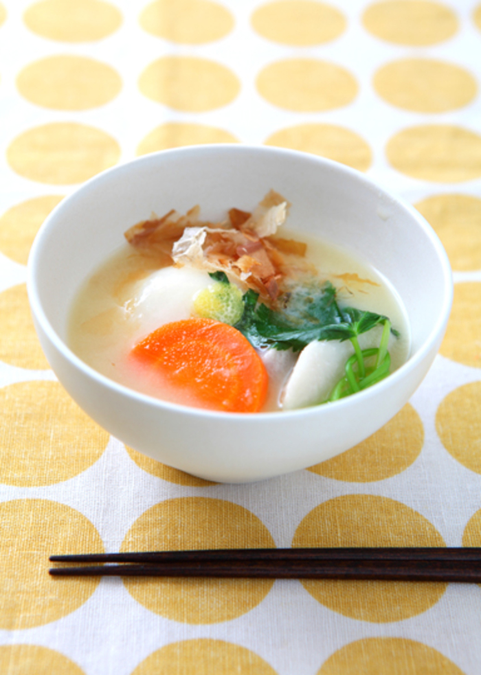 白味噌で作る関西風「お雑煮」 Ozoni