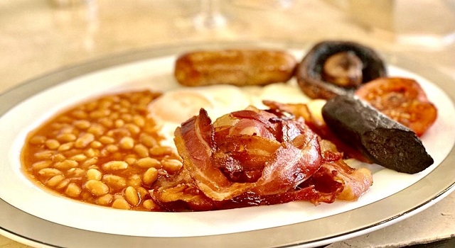 イギリスの定番朝ごはん イングリッシュブレックファースト- yuko.tv