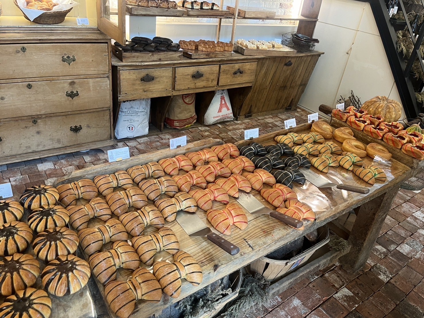 韓国の狎鴎亭で人気のリボンパンをレビュ